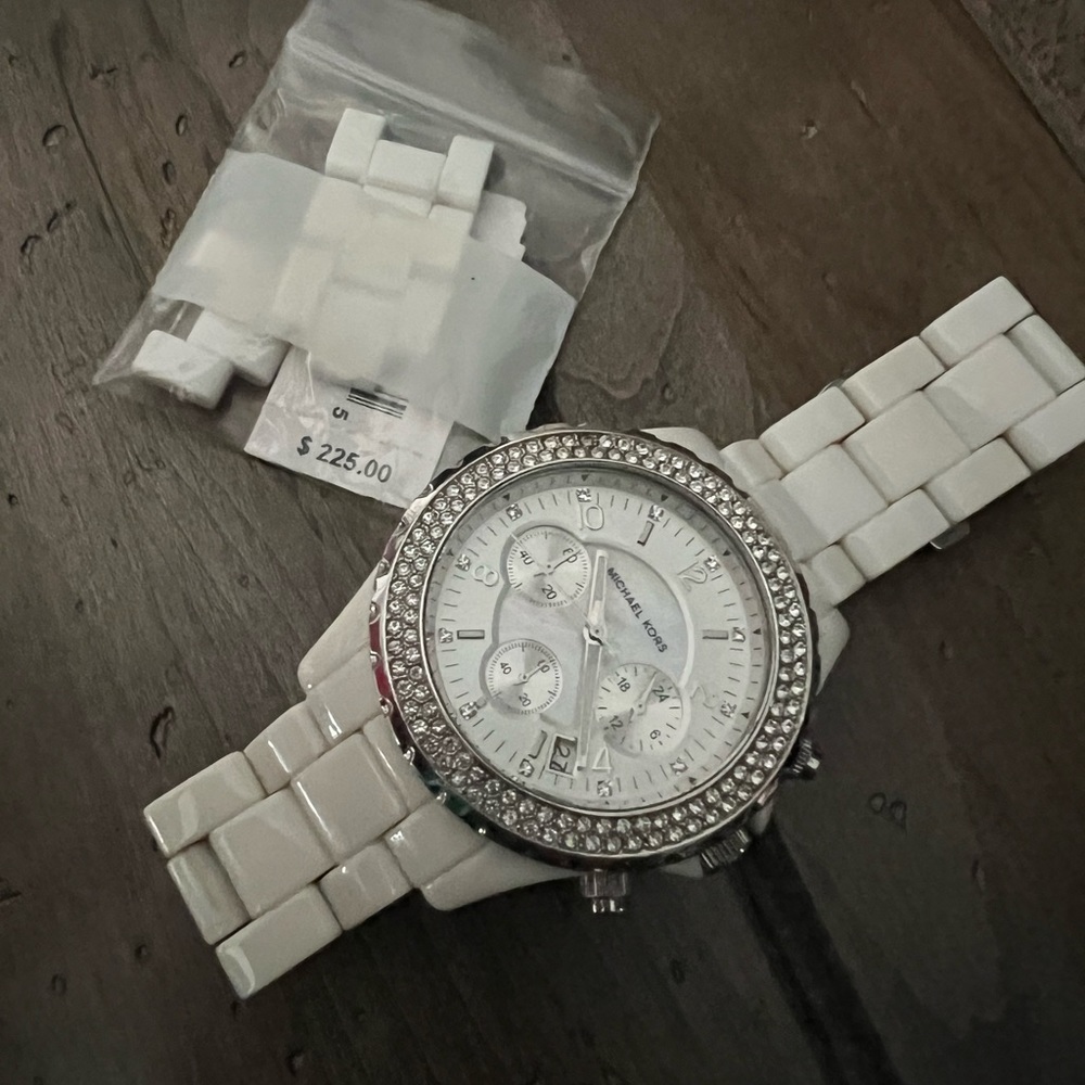 MK watch